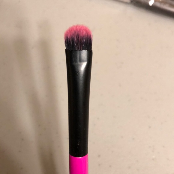 NEW basic brush set! - Picture 2 of 6